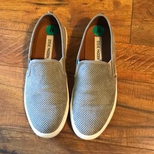 Size 8 Steve Madden slip on shoes